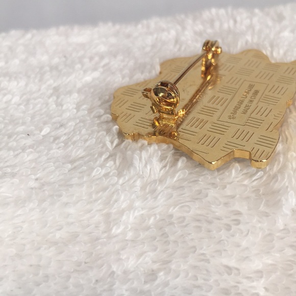 Vintage Barbara Lavalee Brooch Pin Feat. Women Harvest Forage Basket Celebration - Picture 5 of 5